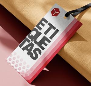 tiqueta colgante Yuprint con diseño moderno en tonos rojos, ideal para ropa, regalos y productos.