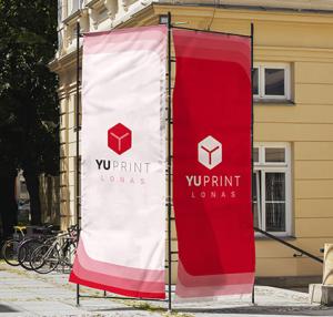 Lonas impresas YUPrint montadas en estructura exterior para publicidad resistente y visible.